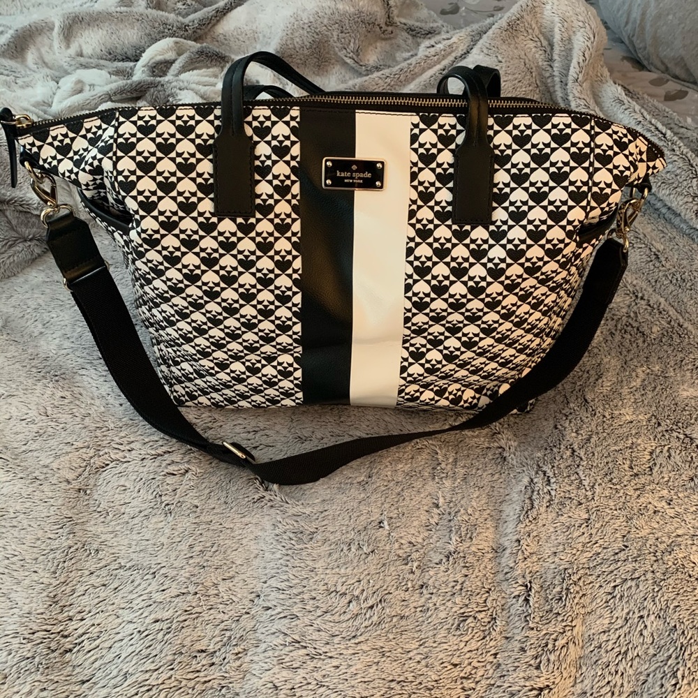 **SOLD** Kate Spade Adaira Penn Place Black&White